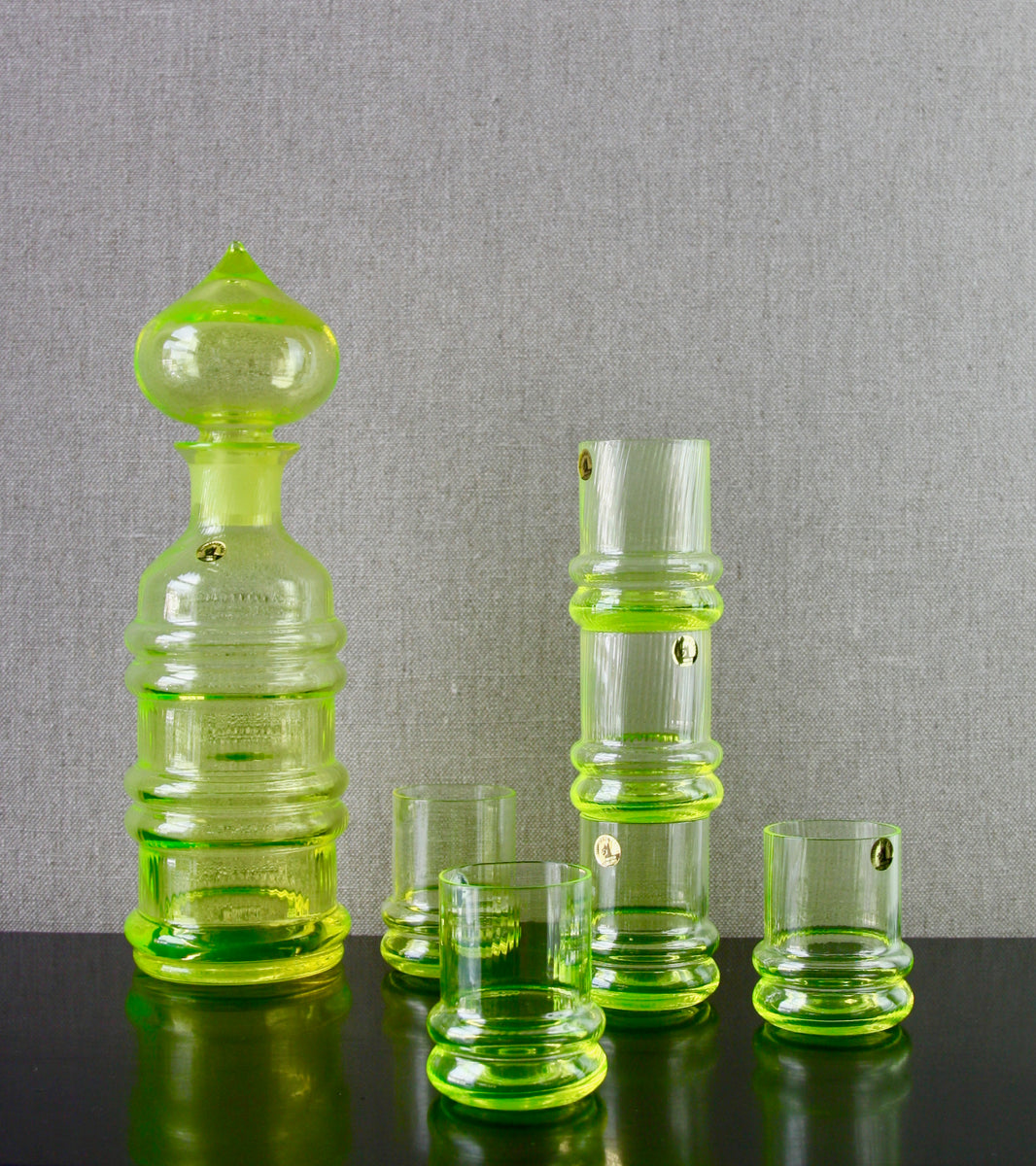 Uranium "Sulttaani" (Sultan) Decanter & 6 Glasses [Model 1774 & 1627] by Nanny Still, 1967