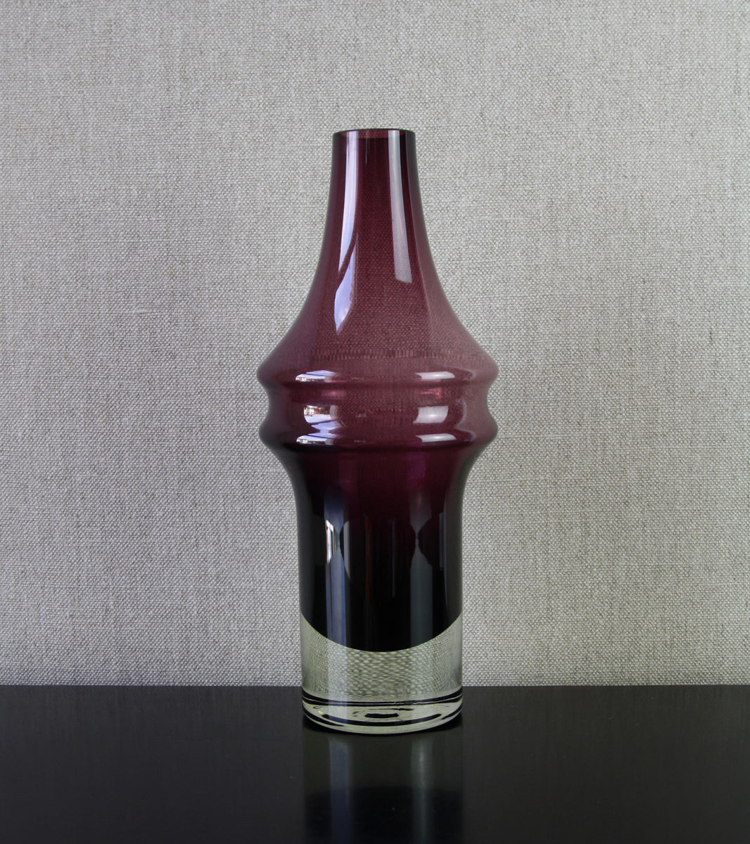 Aubergine Model 1464 Vase / Tamara Aladin, 1967