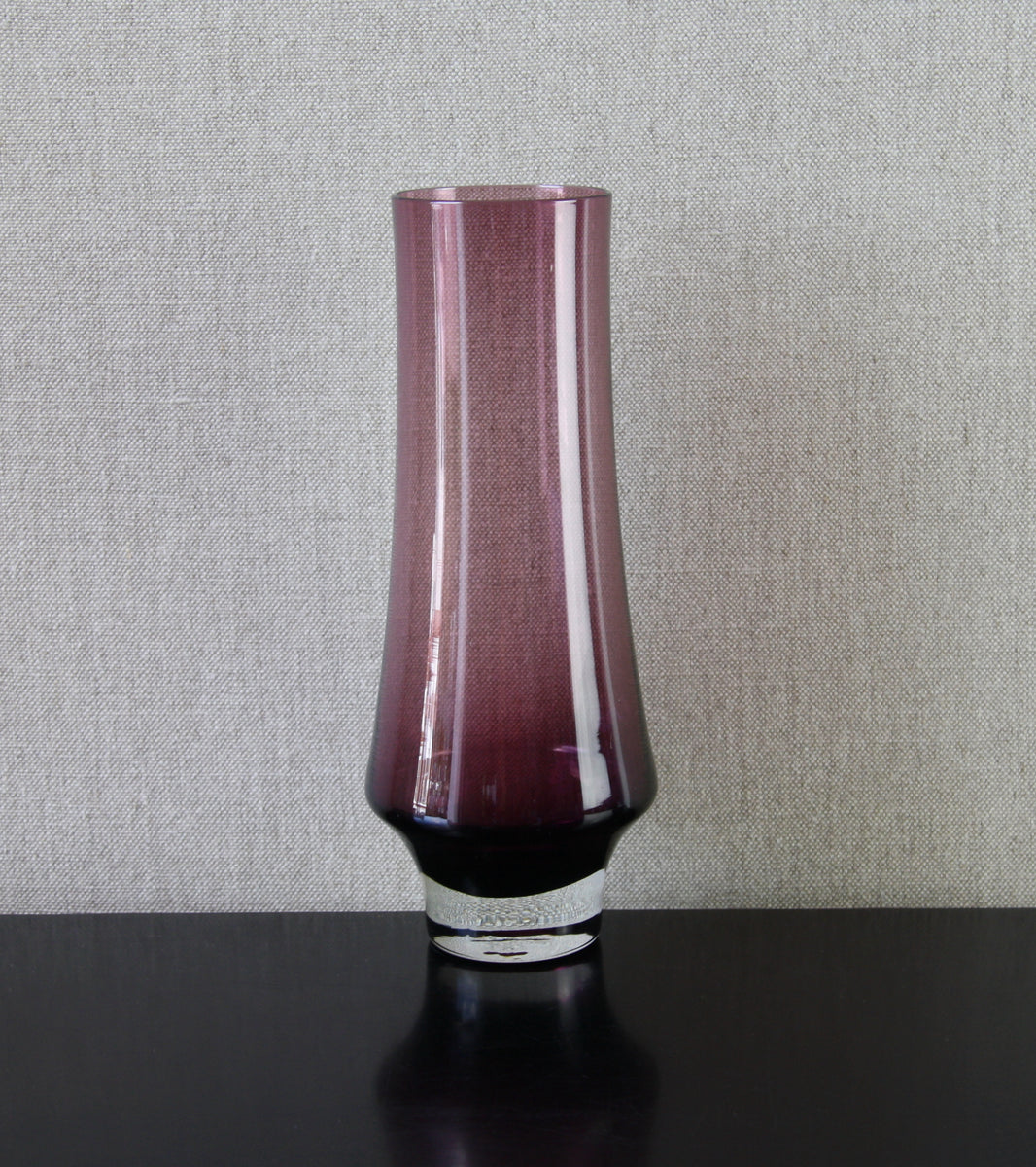 Aubergine Model 1374 Vase / Tamara Aladin, C. 1970