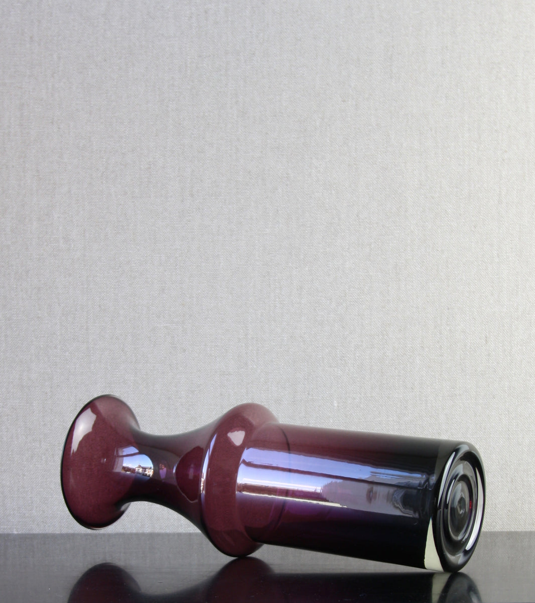 Aubergine Model 1463 Vase / Tamara Aladin, 1965