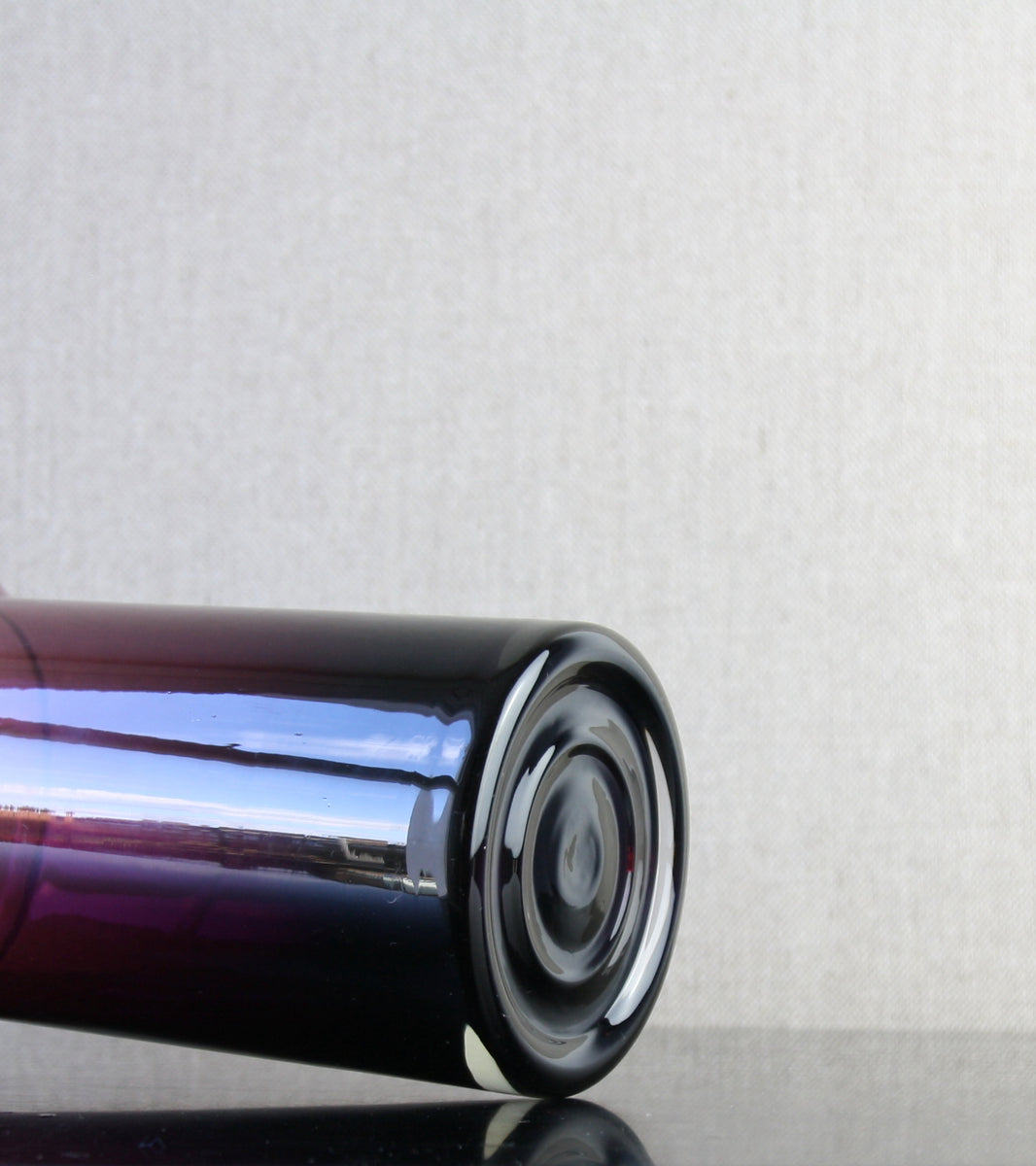 Aubergine Model 1463 Vase / Tamara Aladin, 1965