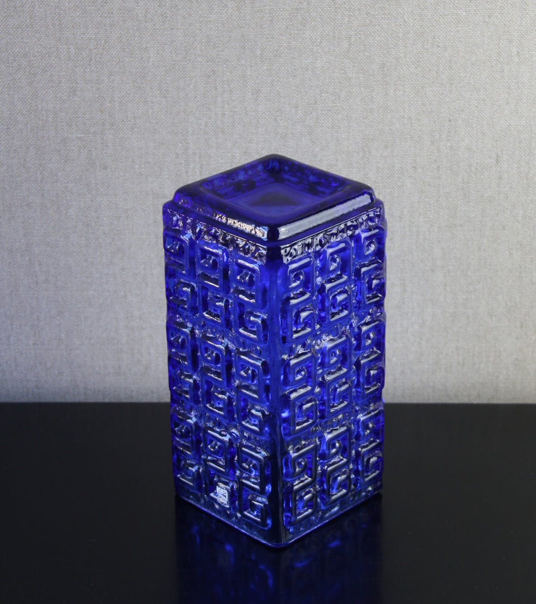 Blue Model 5736 "Taalari" (Thaler) Vase / Tamara Aladin, 1968