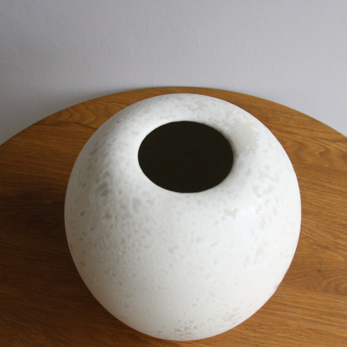 Medium, Broad-Shouldered Baluster Vase / Ivory and White Glaze
