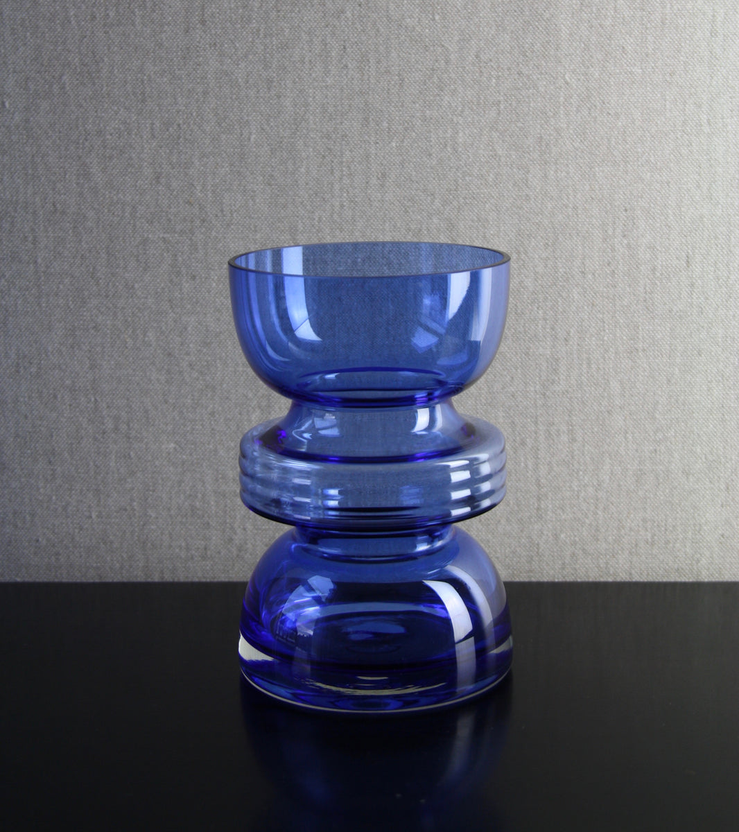 Blue Model 1441 "Tiimalasi" (Hourglass) Vase / Nanny Still, 1970