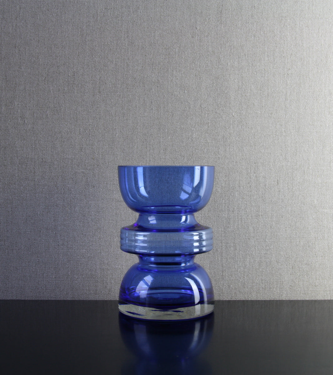 Blue Model 1441 "Tiimalasi" (Hourglass) Vase / Nanny Still, 1970