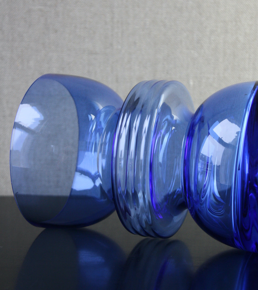 Blue Model 1441 "Tiimalasi" (Hourglass) Vase / Nanny Still, 1970