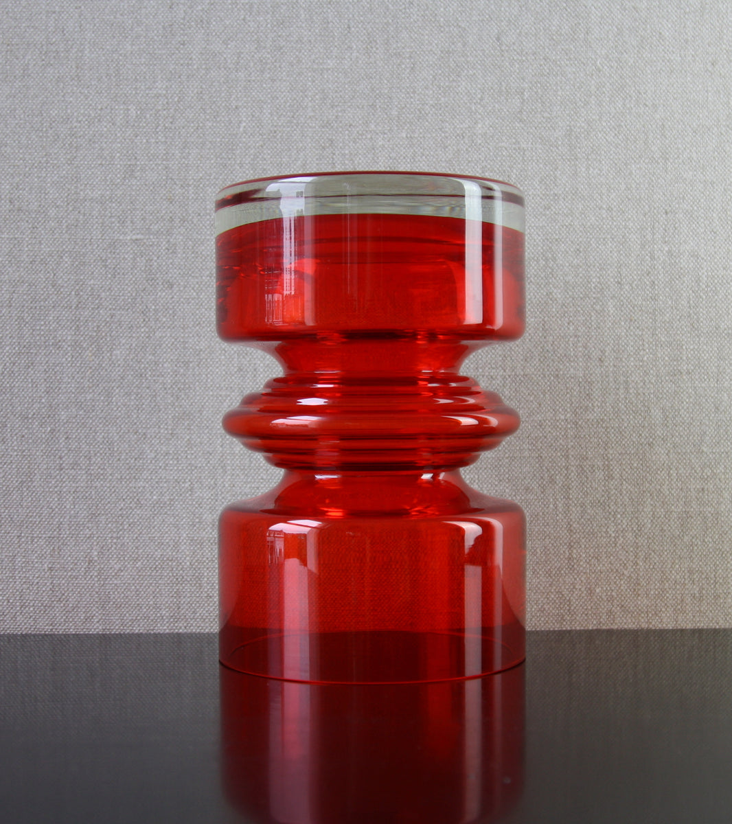 Ruby Red Model 1442 "Tiimalasi" (Hourglass) Vase / Nanny Still, 1970