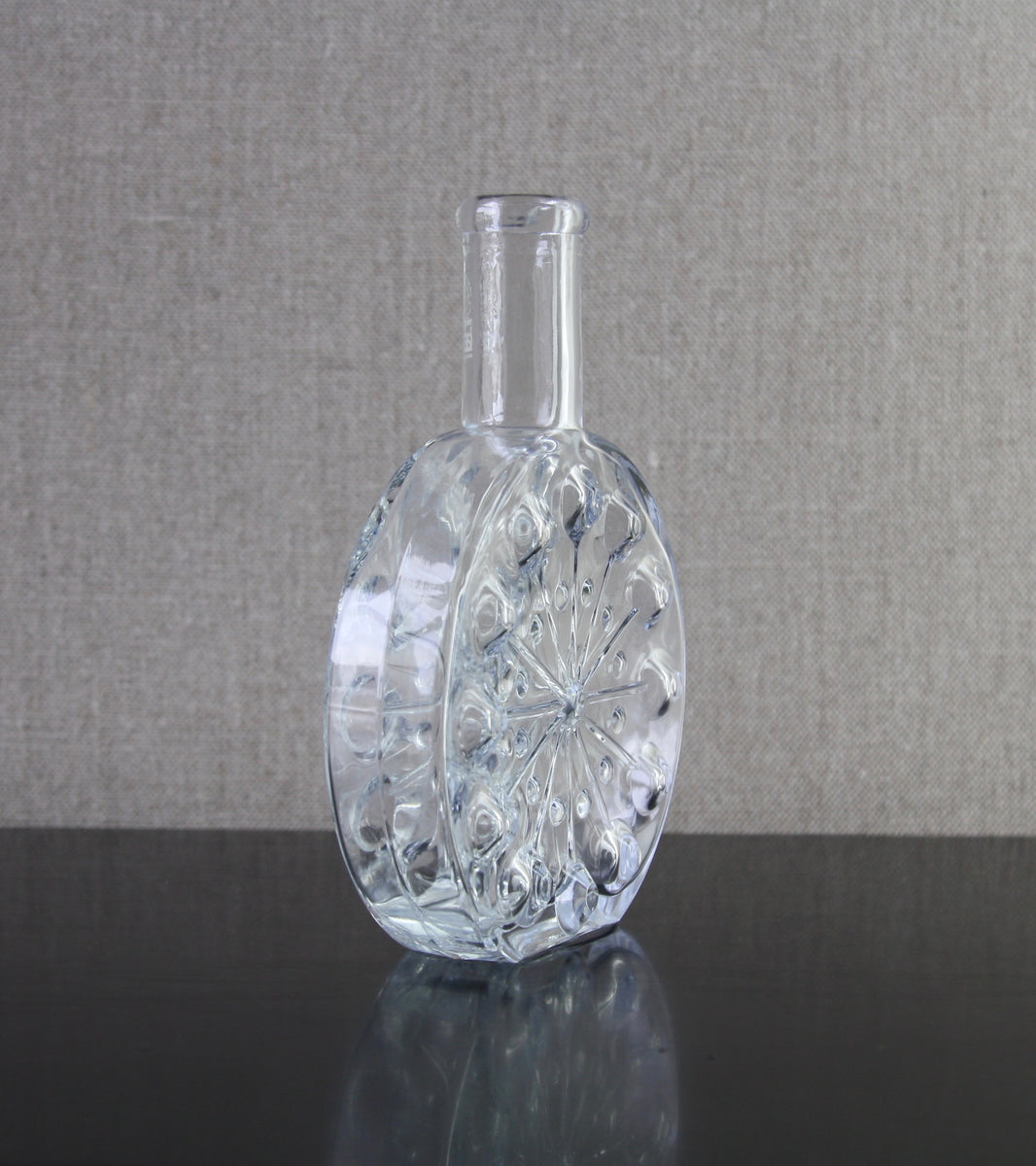 Clear Model 1704 "Lumitähti" (Snow Star) Bottle <br> Nanny Still, 1971