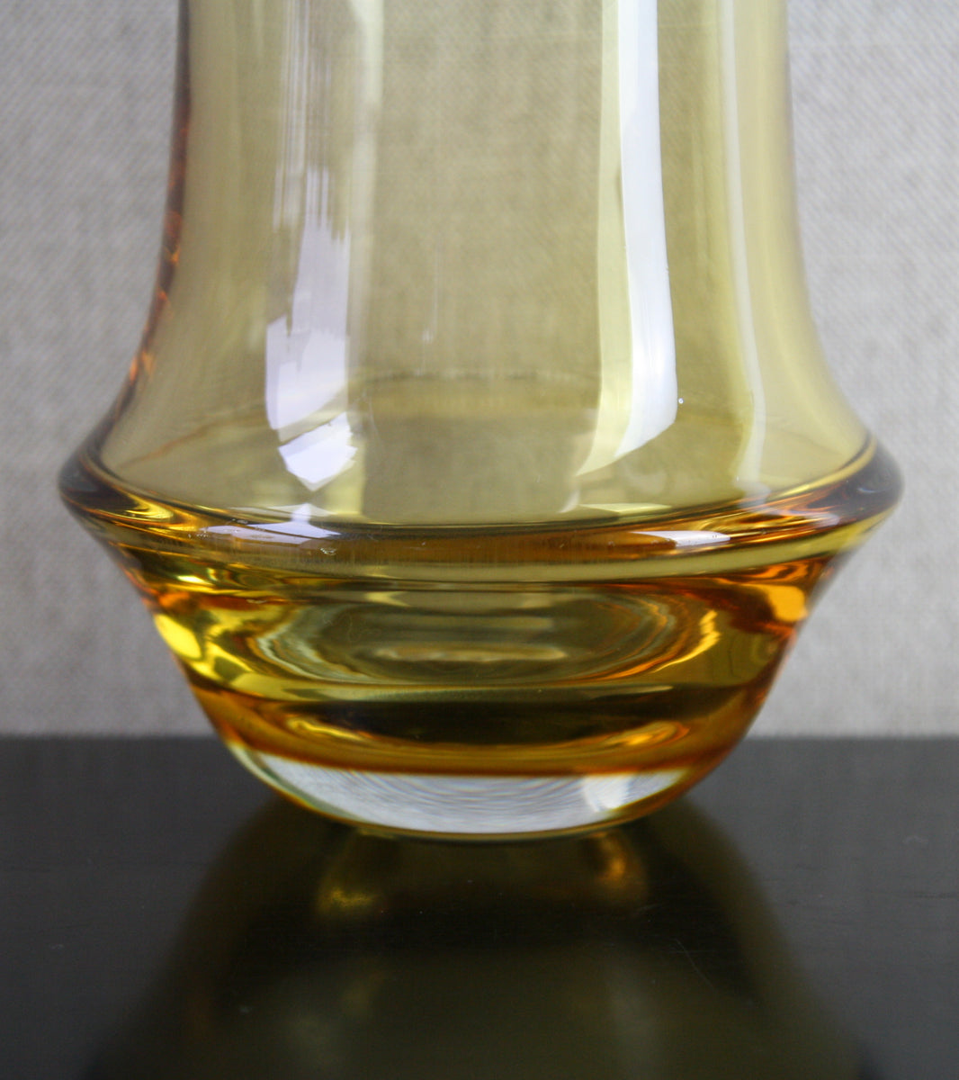 Amber Model 1378 Vase / Tamara Aladin, 1963