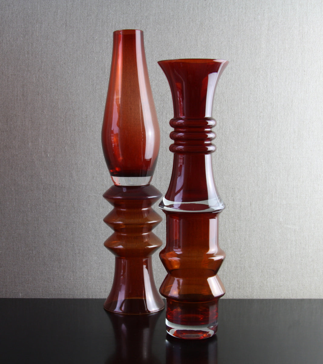 Dark Red Model 1519 "Tuulikki" Vase / Tamara Aladin, 1971