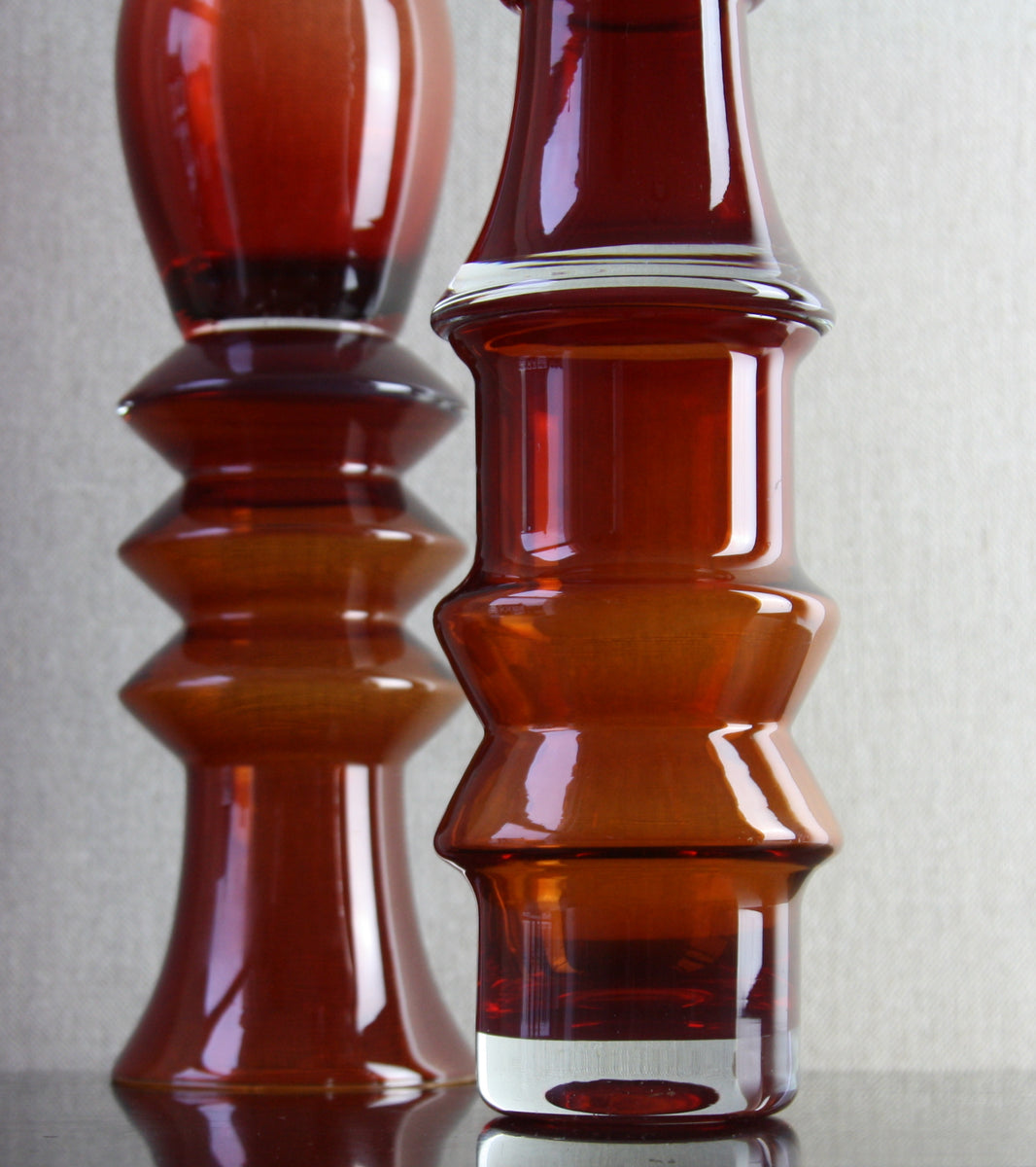 Dark Red Model 1519 "Tuulikki" Vase / Tamara Aladin, 1971