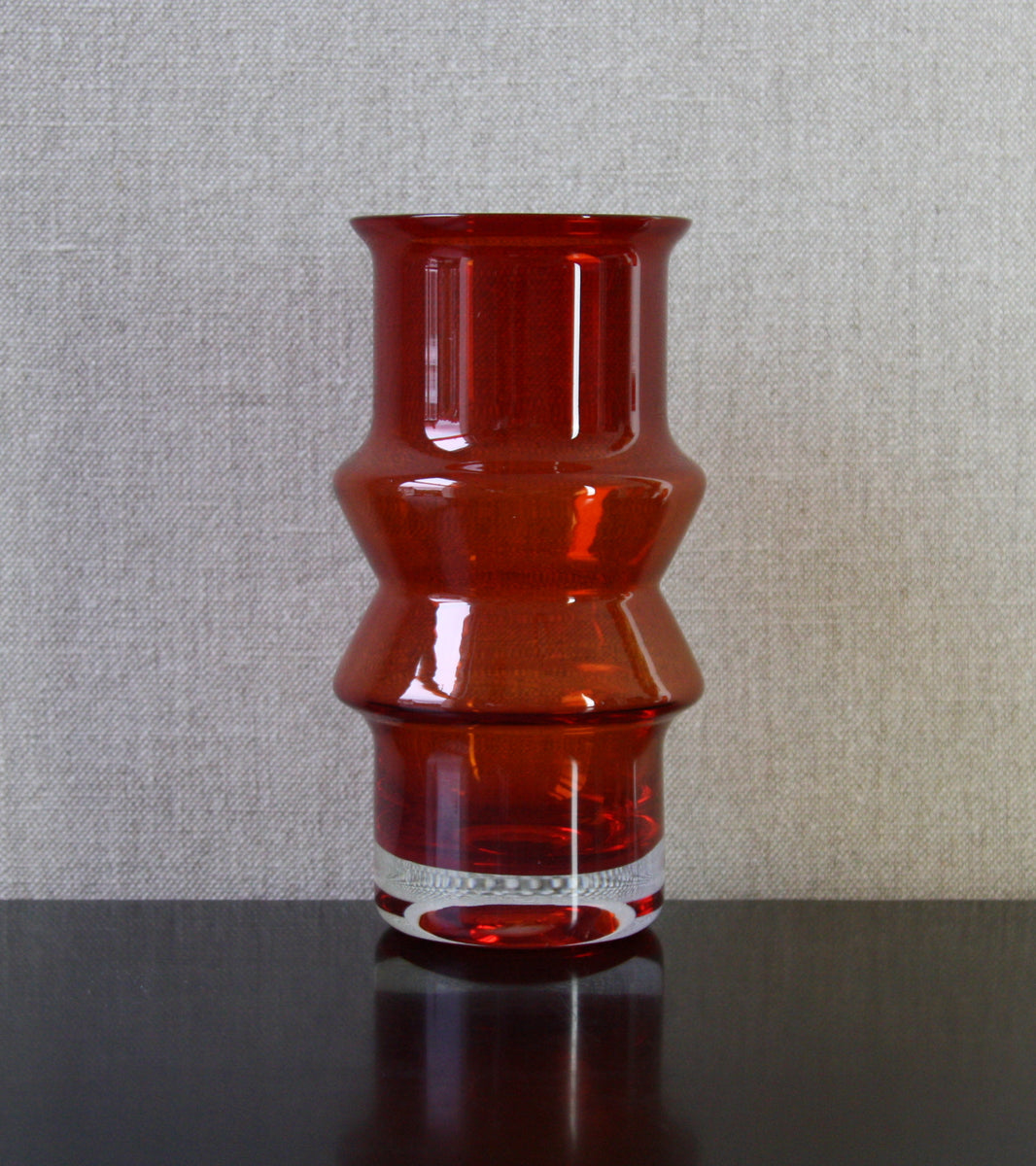 Dark Red Model 1519 "Tuulikki" Vase by Tamara Aladin, 1971