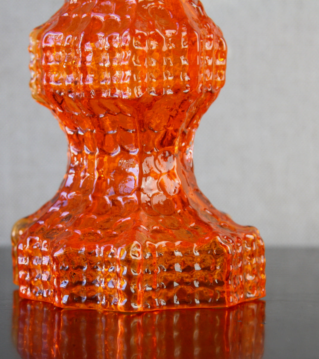 Orange Model 1419 "Fenomena" Vase / Nanny Still, 1967