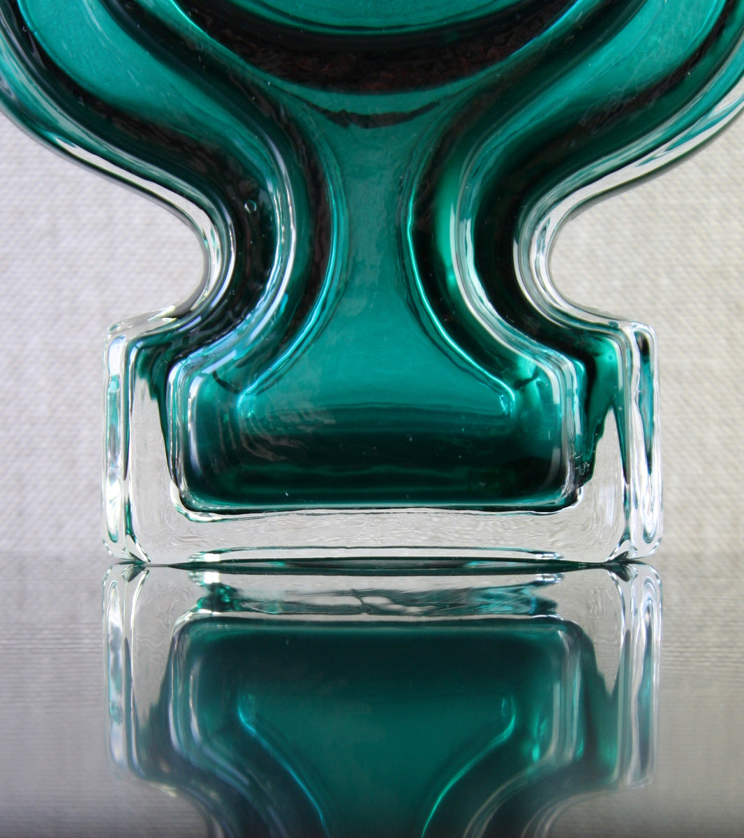 Teal Model 1310 "Emma" Vase / Helena Tynell, 1968