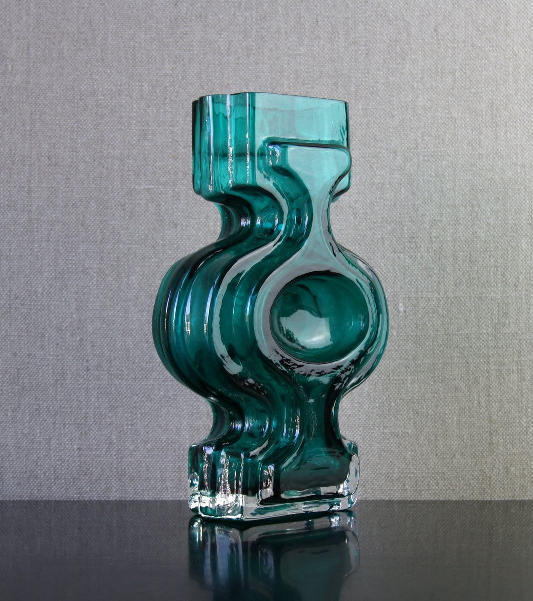 Teal Model 1310 "Emma" Vase / Helena Tynell, 1968