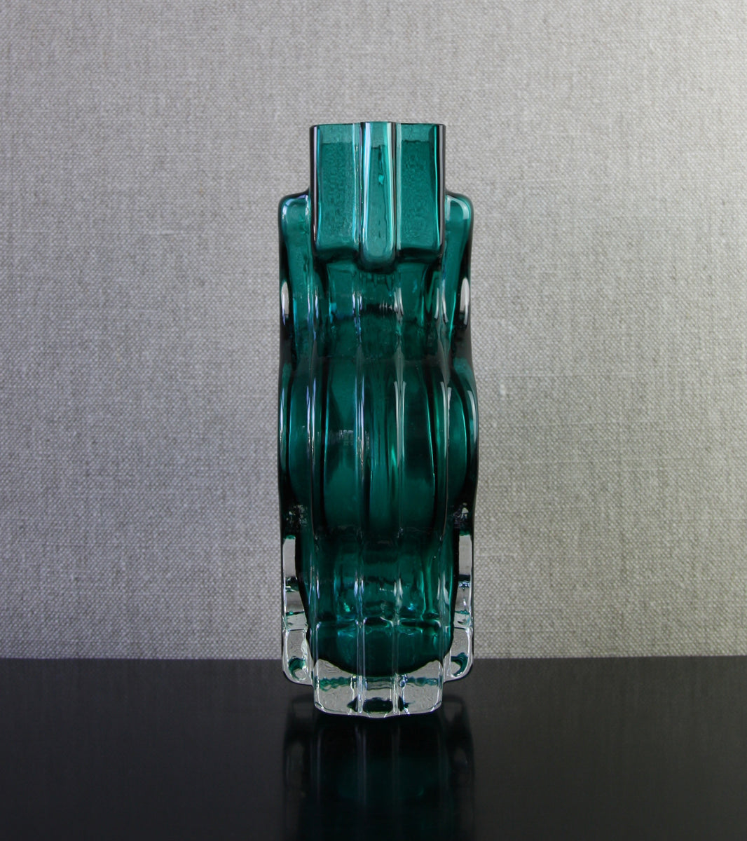 Teal Model 1310 "Emma" Vase / Helena Tynell, 1968