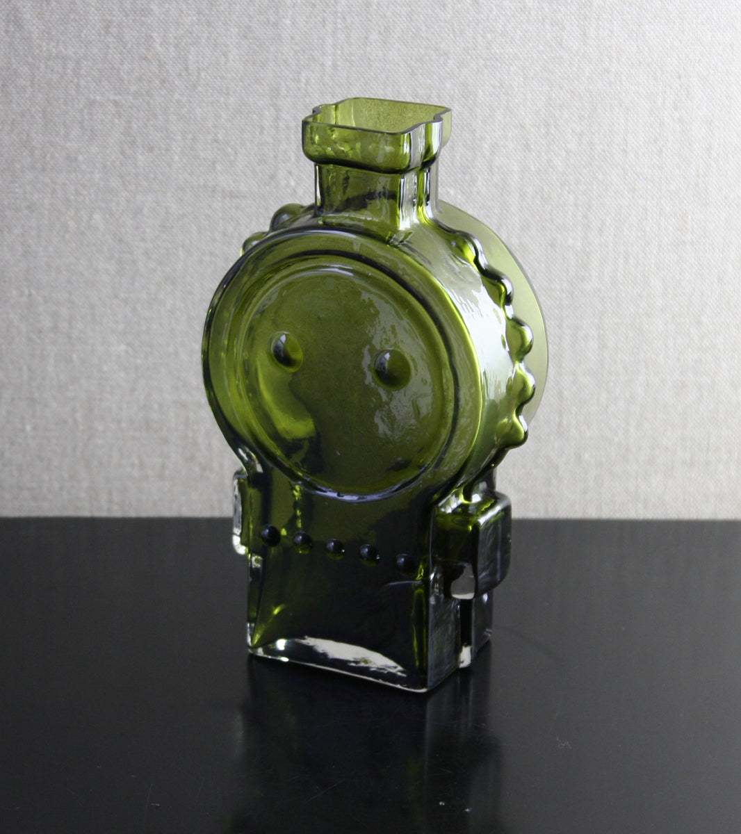 Olive Green Model 1309 "Ahkeraliisa" Vase / Helena Tynell, 1968