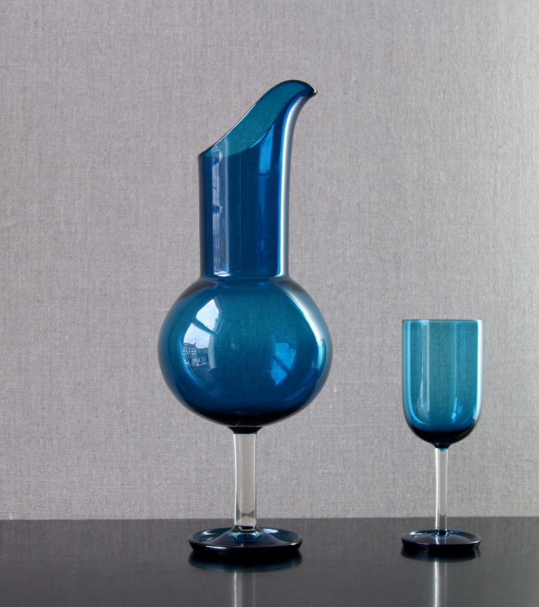 Turquoise "Harlekiini: Vinejug" & 6 Glasses [Model 1744] by Nanny Still, 1958