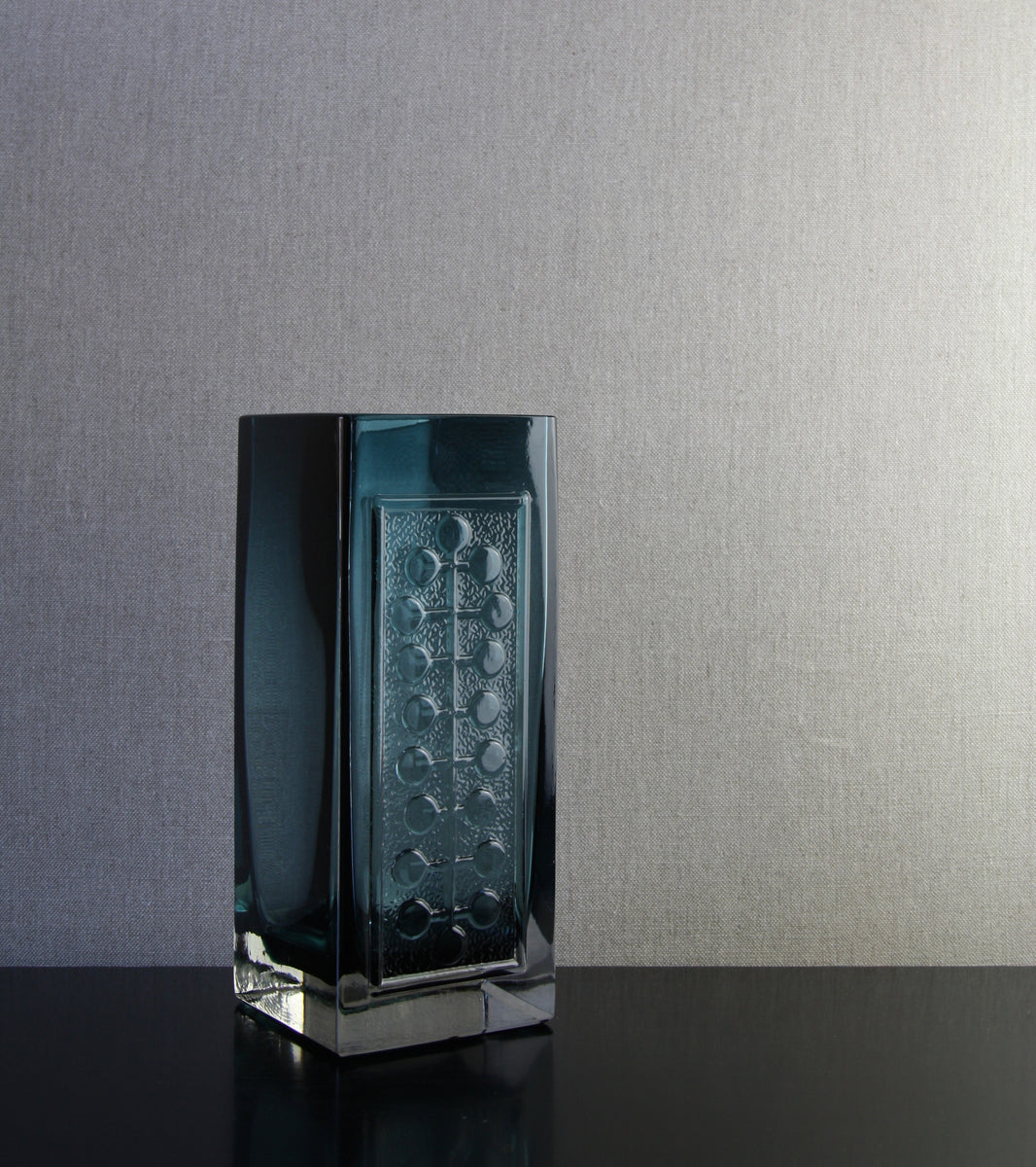 Steel Blue Model 1494 "Lucullus" Vase / Nanny Still, 1966