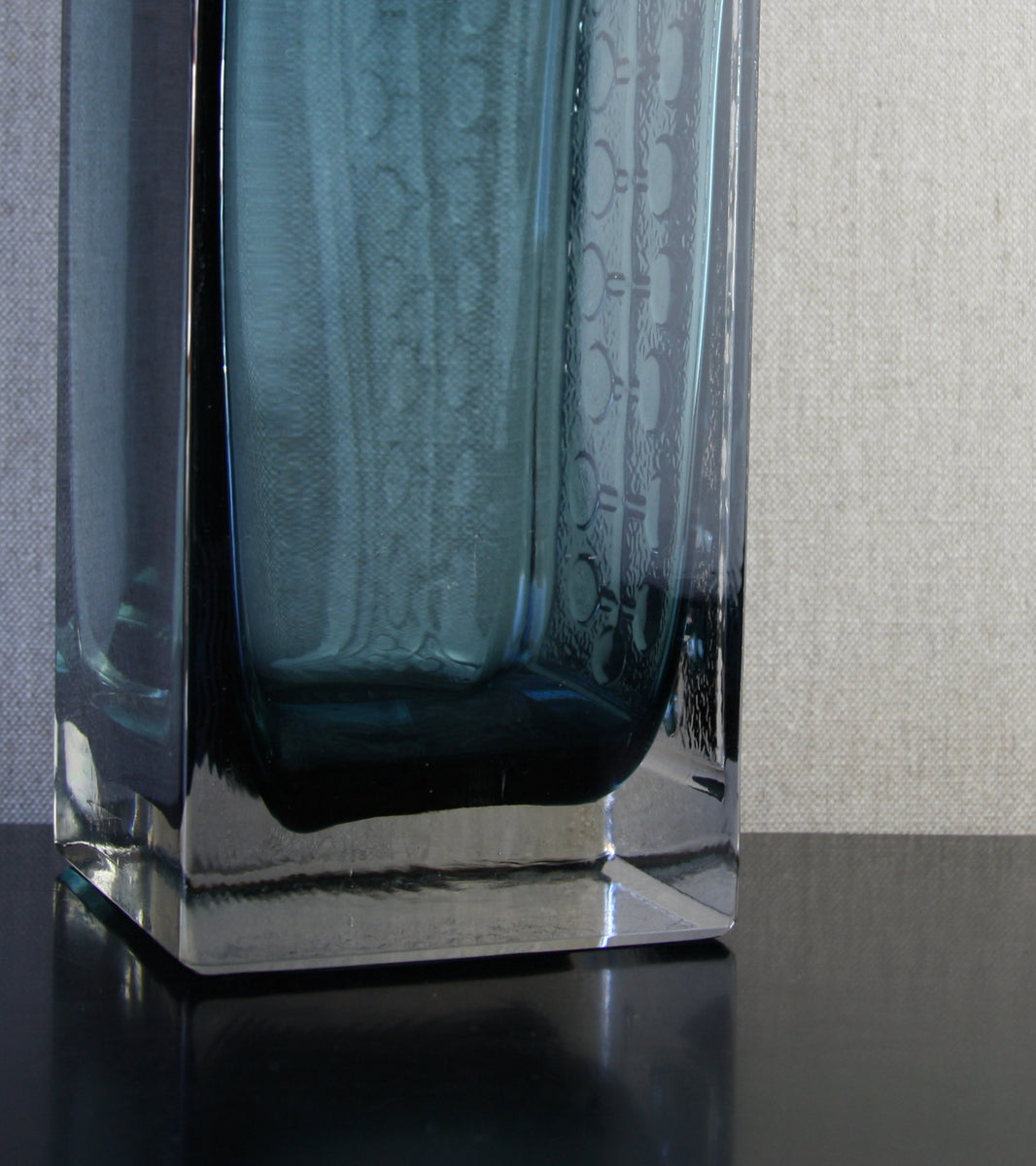 Steel Blue Model 1494 "Lucullus" Vase / Nanny Still, 1966