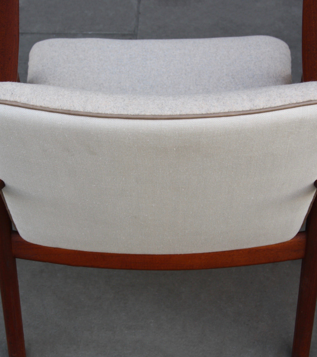 Pair of Armchairs / JH-517 / H. Wegner & J. Hansen