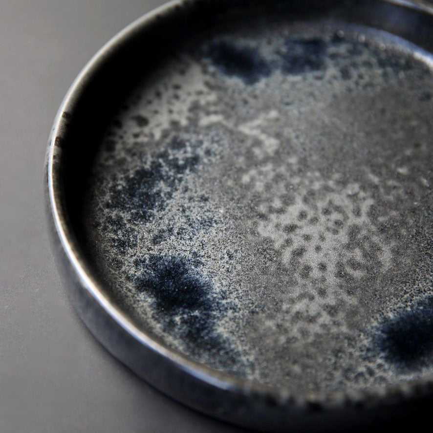 Medium Rimmed Plate / Black / Shape #4, Glaze E