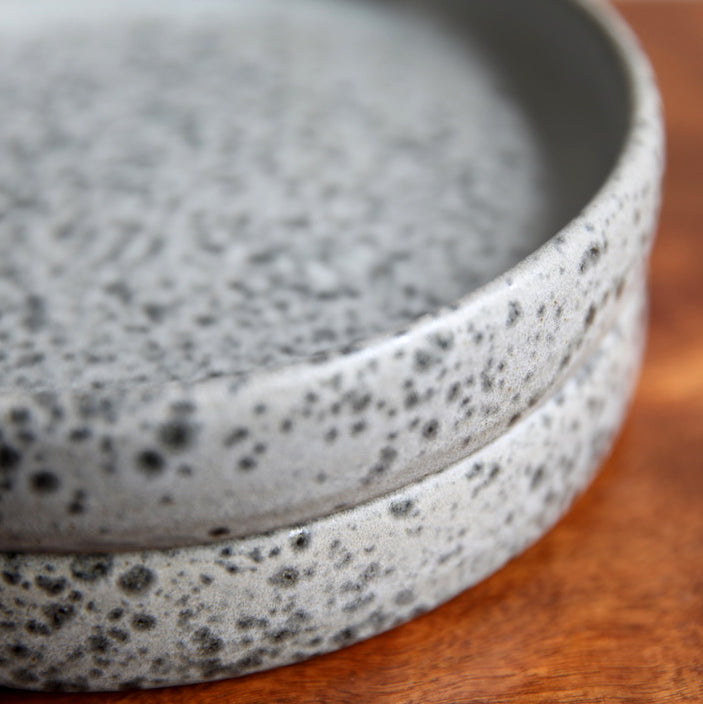 Medium Rimmed Plate / Grey / Shape #4, Glaze G