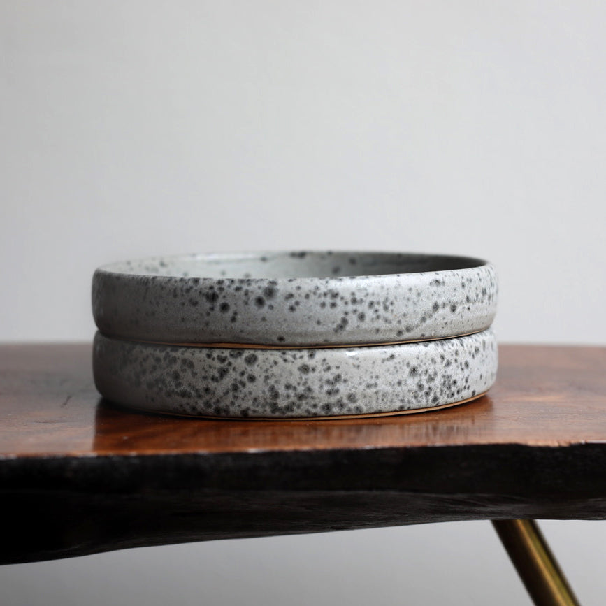 Medium Rimmed Plate / Grey / Shape #4, Glaze G