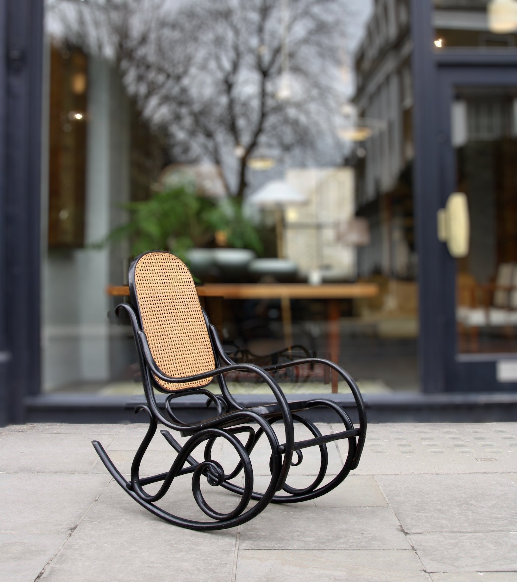 No*10 Rocking Chair Michael Thonet Michael Thonet – Sigmar London