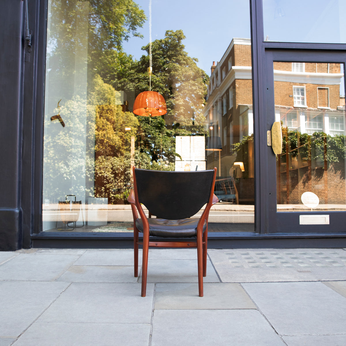 NV46 Armchair / Finn Juhl
