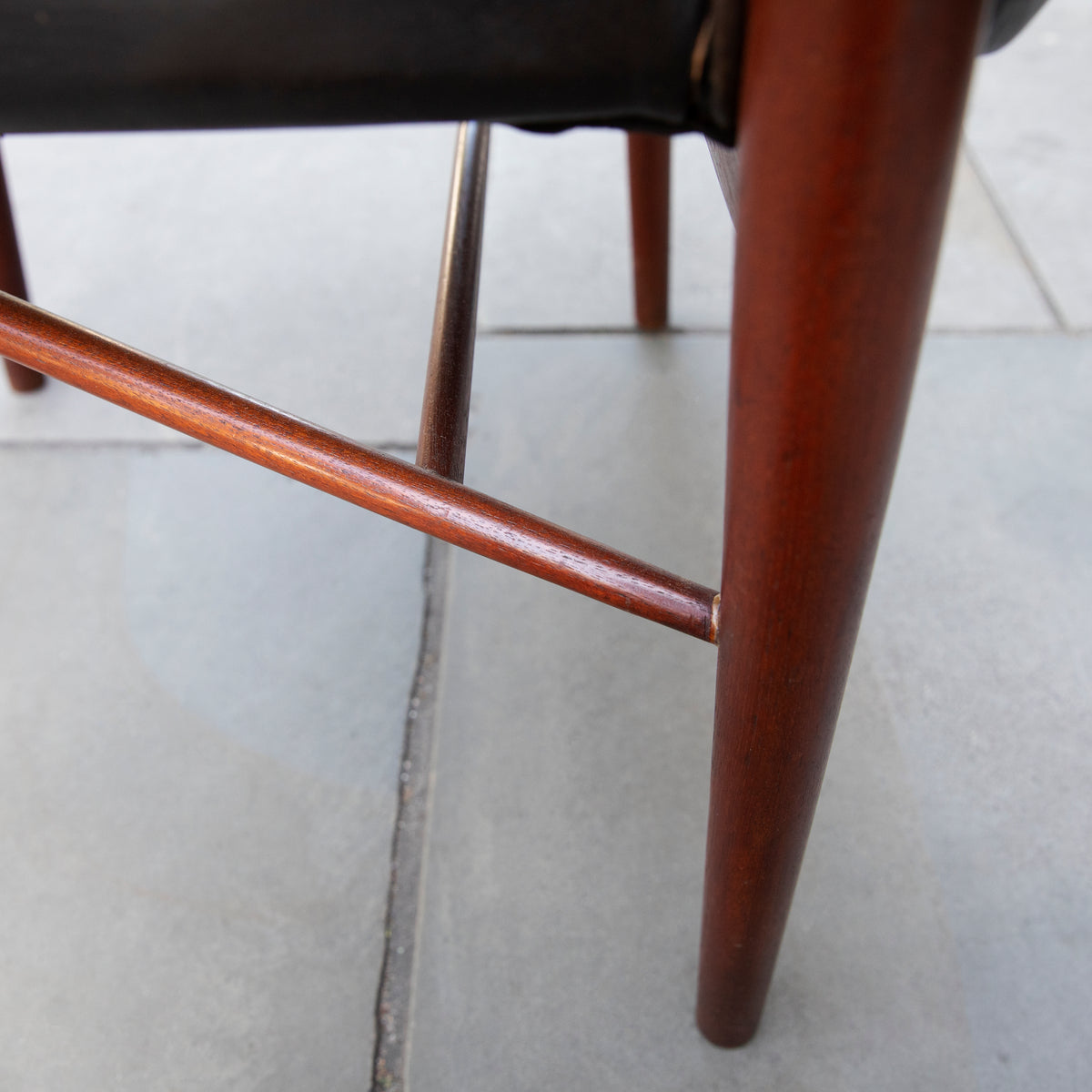 NV46 Armchair / Finn Juhl
