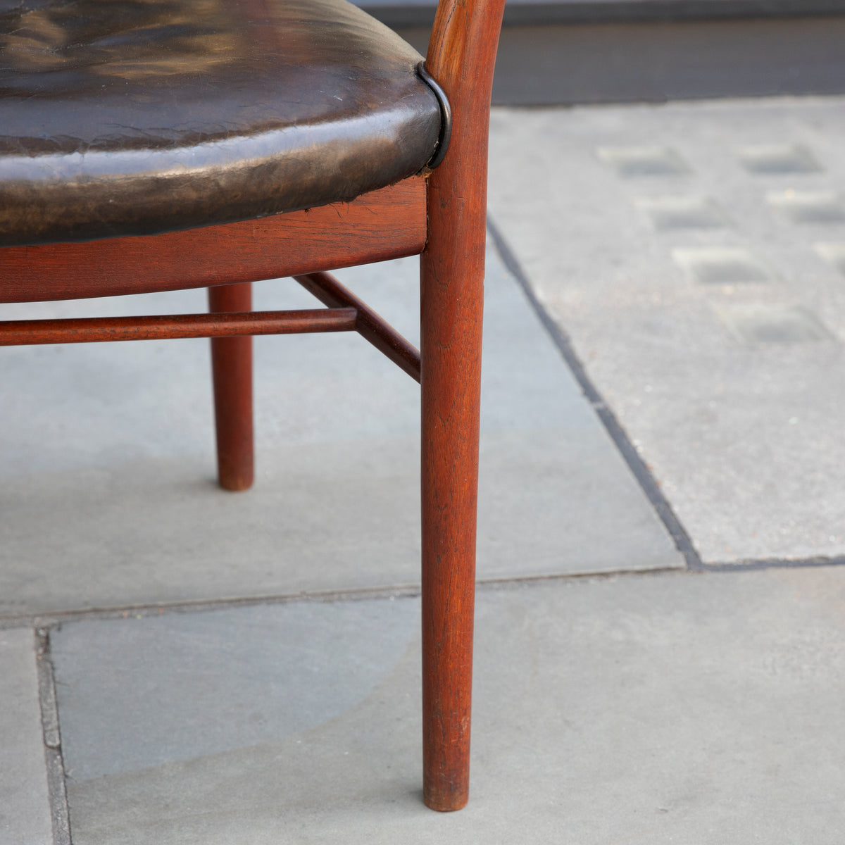 NV46 Armchair / Finn Juhl