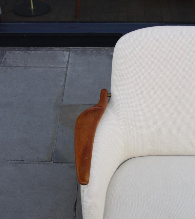 NV53 Two Seat Sofa / Finn Juhl
