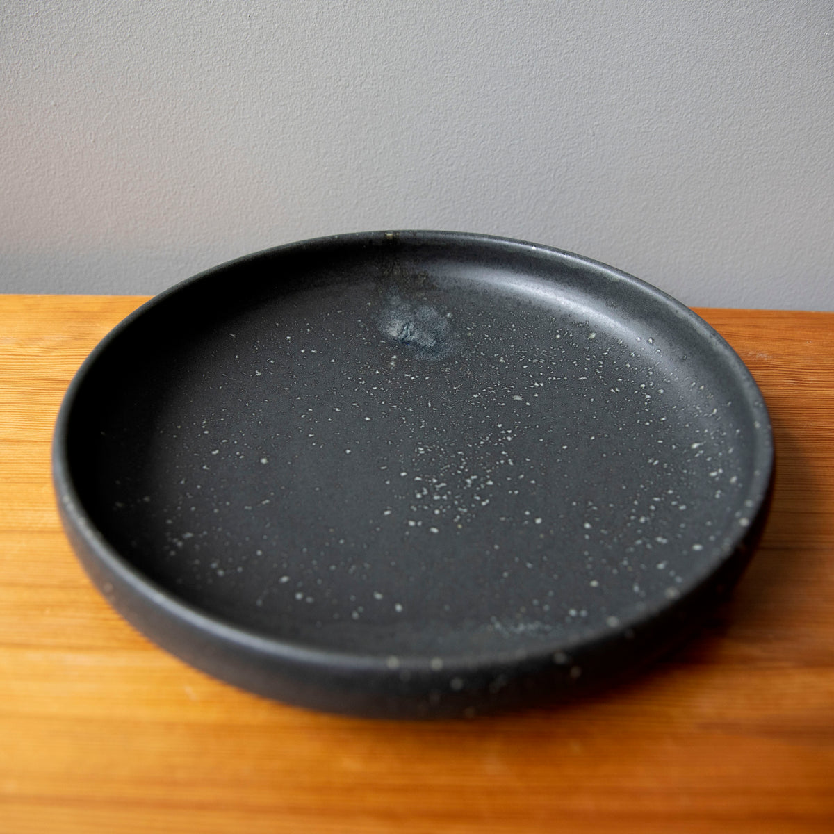 Serving Platter / Black & White / Shape #15, Glaze F