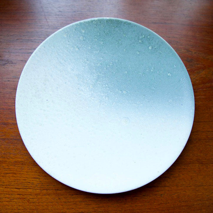 Medium Flat Plate White & Blue / Shape #5, Glaze D