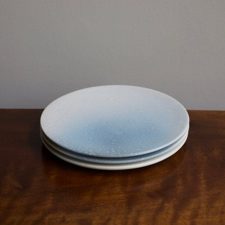 Medium Flat Plate White & Blue / Shape #5, Glaze D