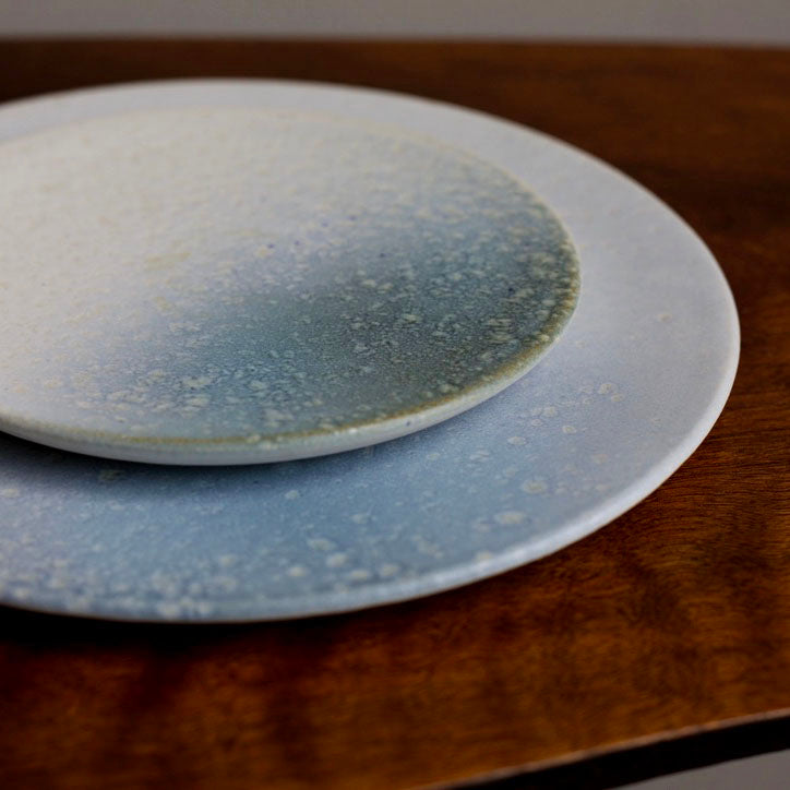 Medium Flat Plate White & Blue / Shape #5, Glaze D