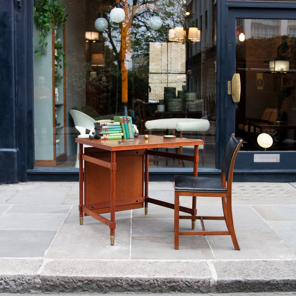 Pine & Brass Rødby Rådhus Desk / Ebbe & Karen Clemmensen, 1953 – Sigmar ...