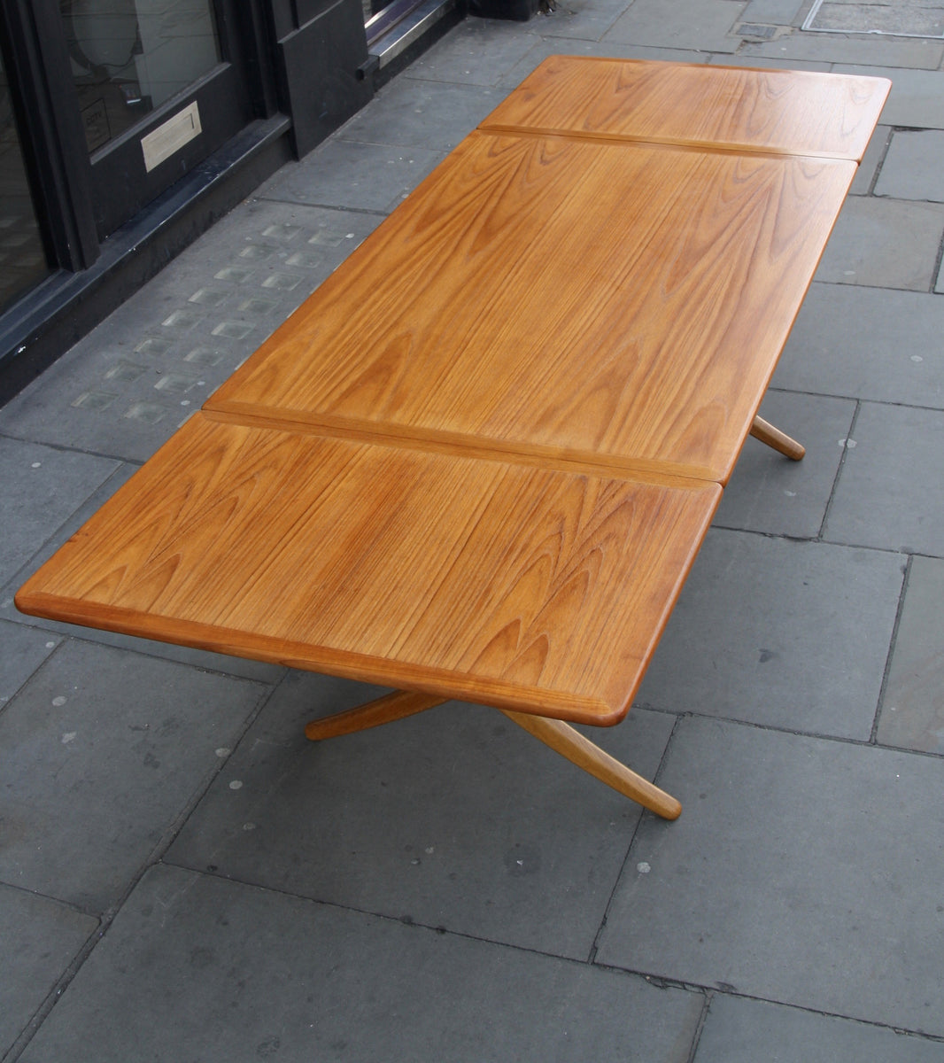 AT-309 Table Hans Wegner - Image 13