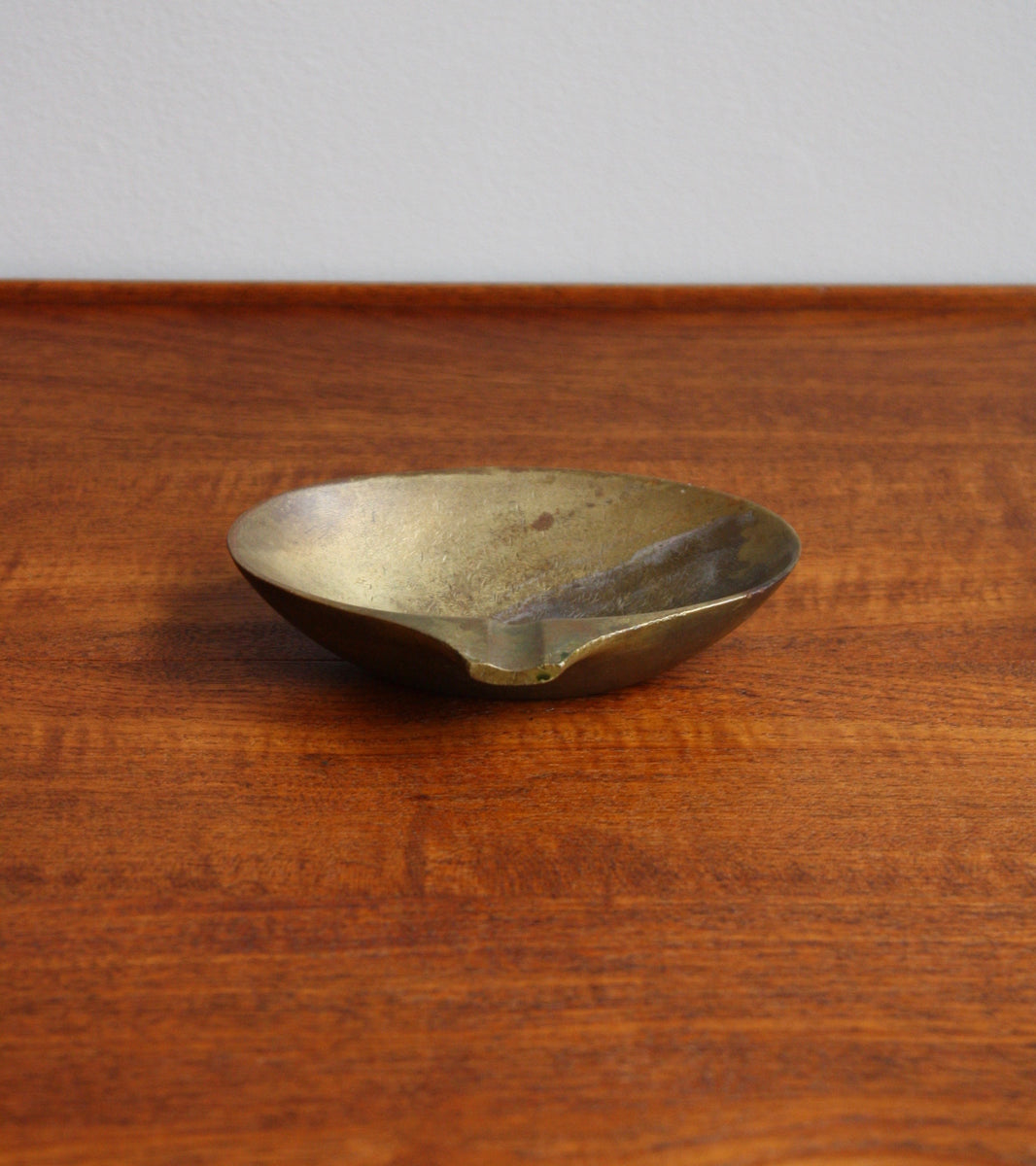 Biomorphic Ashtray  Carl Auböck  - Image 3