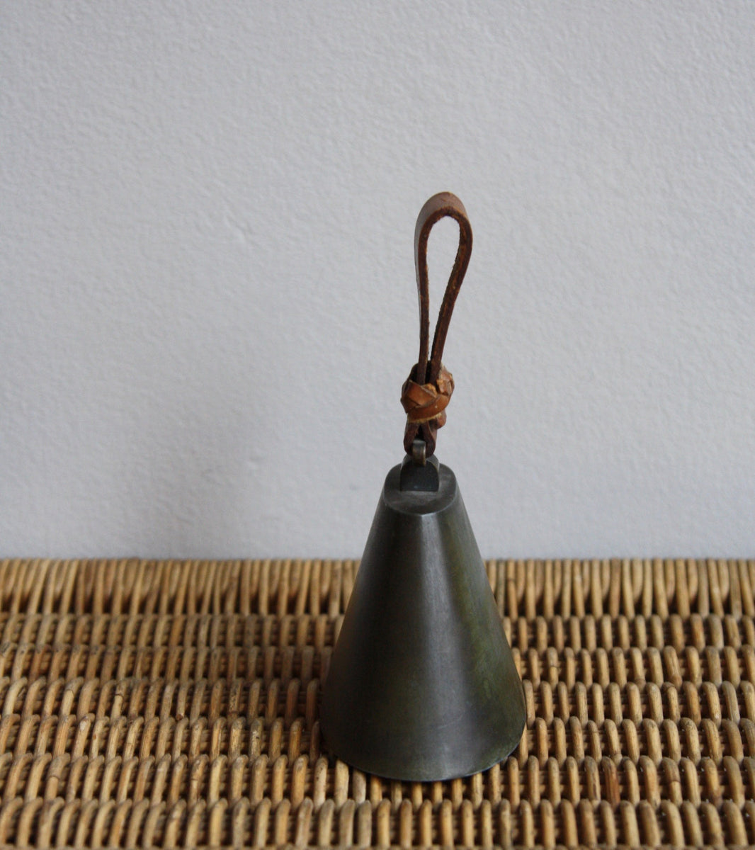 Solid Metal Bell With Leather Handle Carl Auböck - Image 3