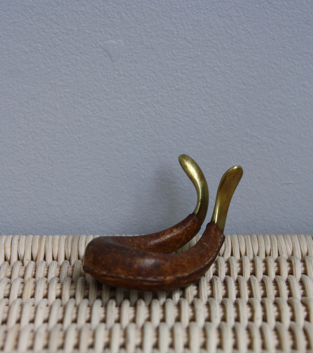 Brass & Leather Pipe/Watch Rest Carl Auböck  - Image 5
