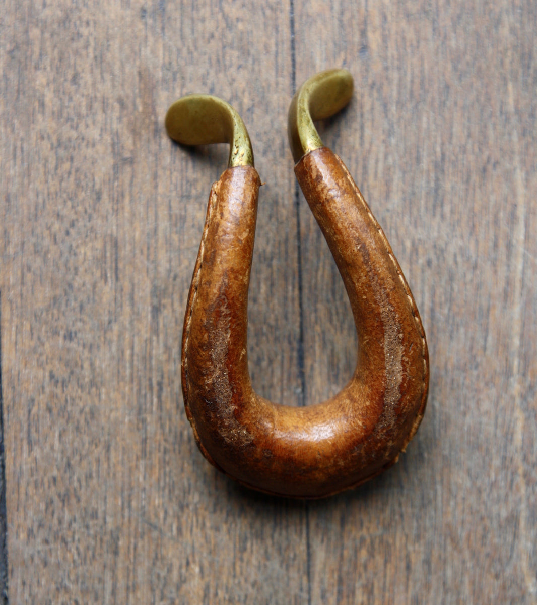 Brass & Leather Pipe/Watch Rest Carl Auböck  - Image 8