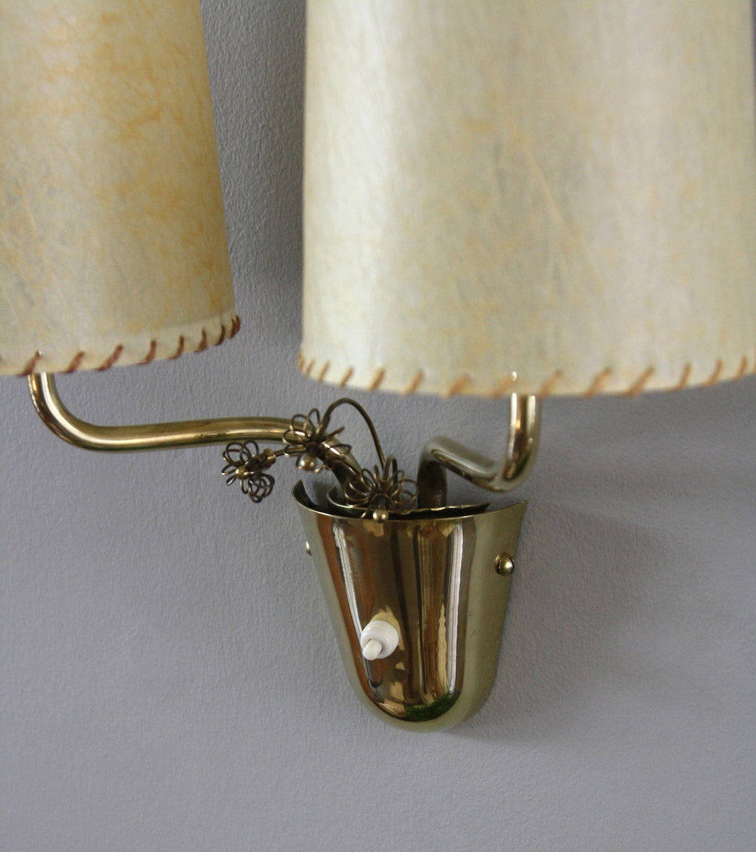 Brass Wall Light with Flowers Paavo Tynell - Image 7