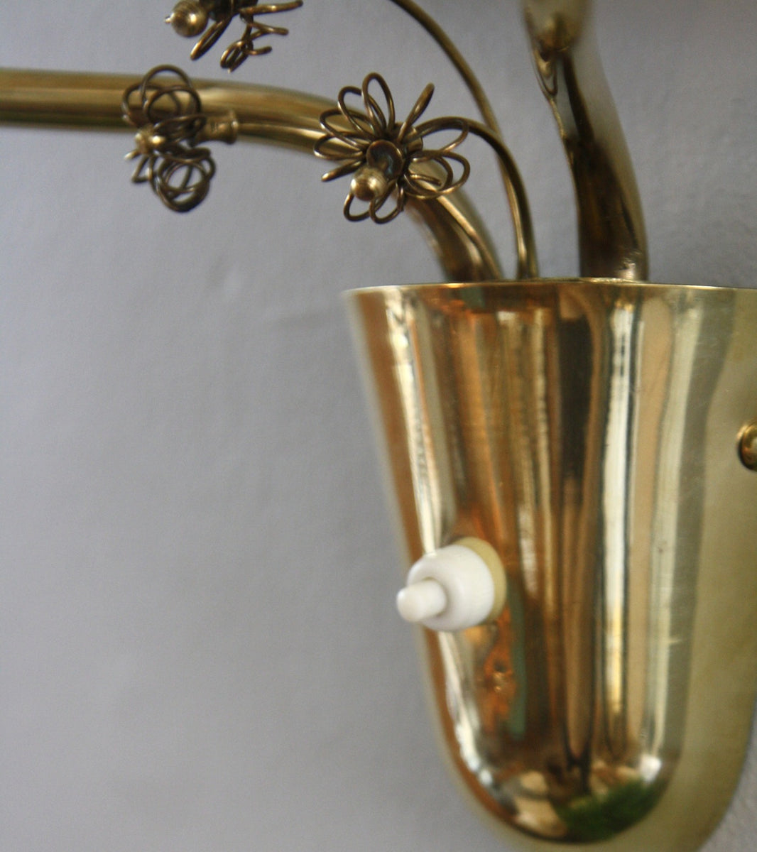 Brass Wall Light with Flowers Paavo Tynell - Image 9