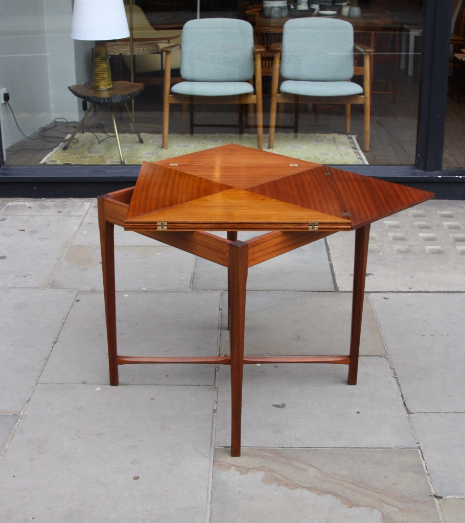 Card Table no.5042 & Four Chairs no.7214 Kaare Klint - Image 14