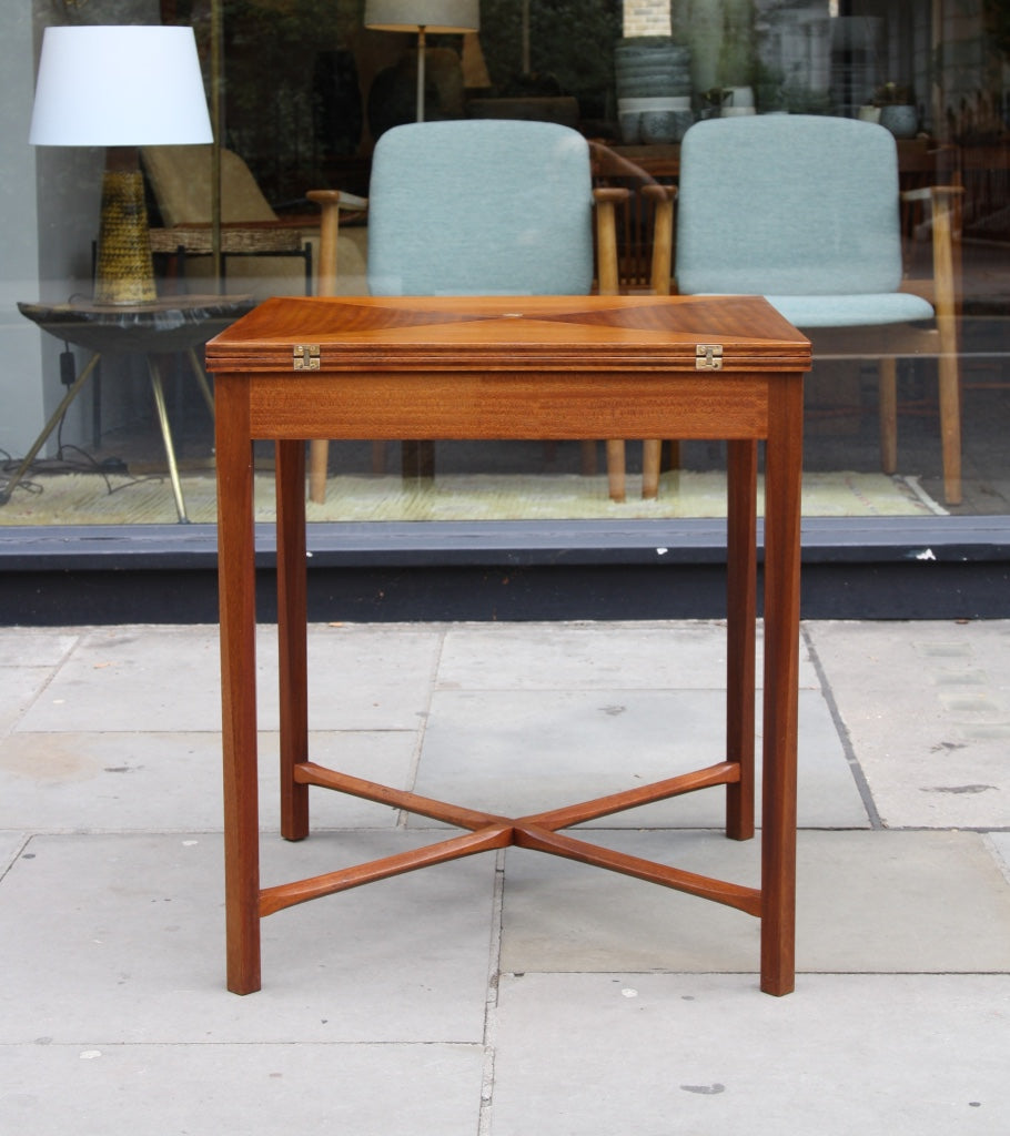 Card Table no.5042 & Four Chairs no.7214 Kaare Klint - Image 19