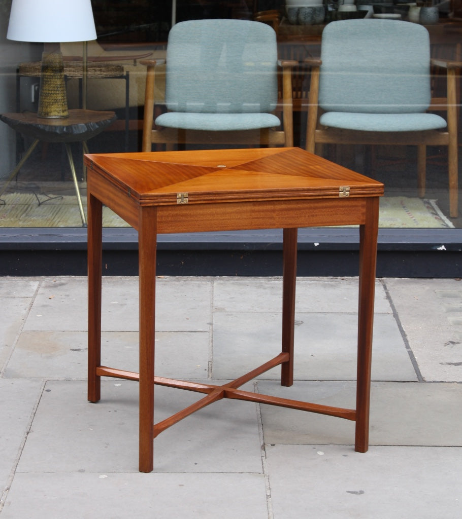 Card Table no.5042 & Four Chairs no.7214 Kaare Klint - Image 23
