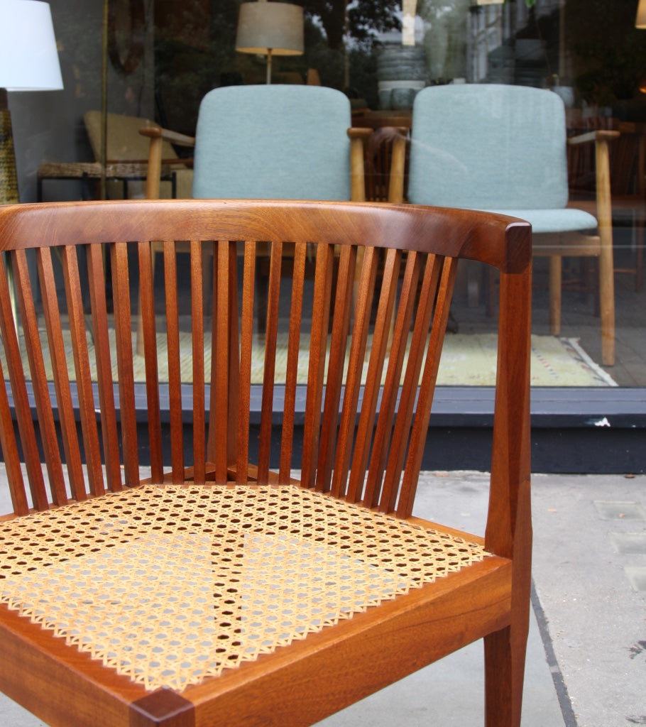 Card Table no.5042 & Four Chairs no.7214 Kaare Klint - Image 33