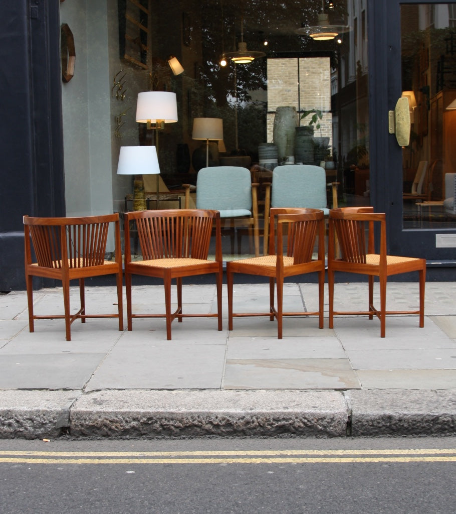 Card Table no.5042 & Four Chairs no.7214 Kaare Klint - Image 37